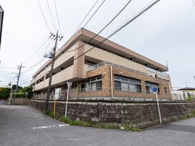 外観の建物全景
