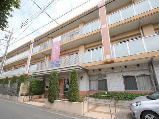 清潔感のある建物の外観
