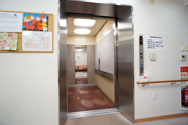 アクセス良好なエレベーター