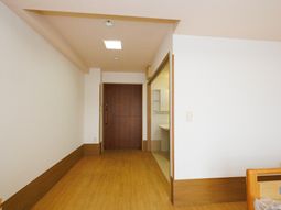 明るい居室の空間