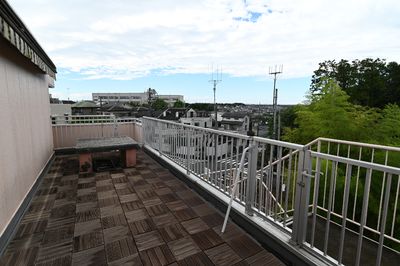 広々とした開放的なテラス