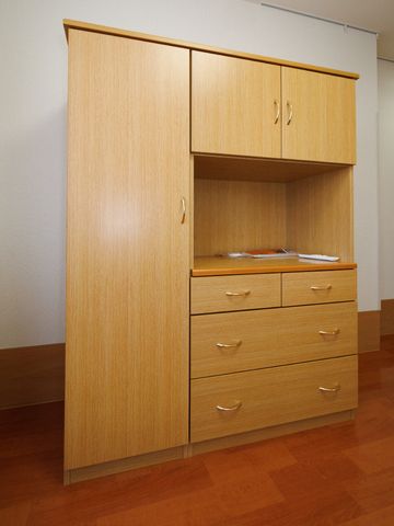 居室の整頓された箪笥