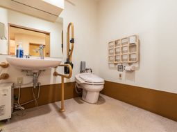 バリアフリーの洗面トイレ