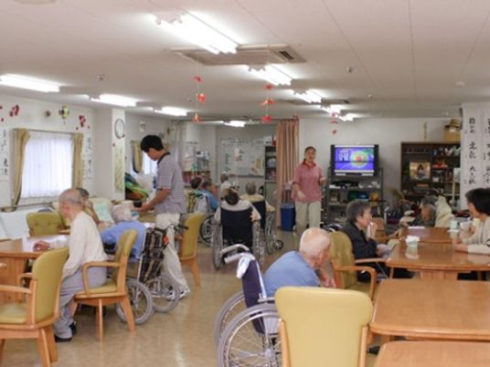 和やかな食堂の様子