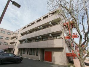 多階層の建物外観