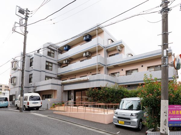 都市型施設の外観
