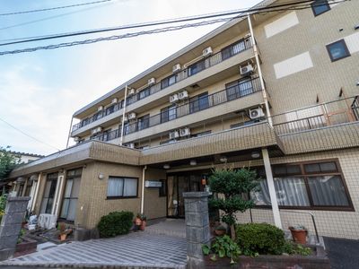 清潔な建物の外観