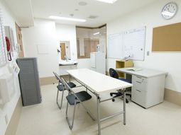 清潔な多目的スペース