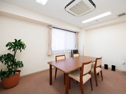 多目的ルームの静かな風景