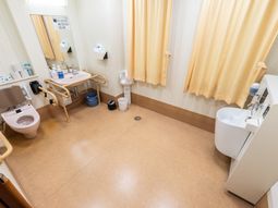 バリアフリーなトイレ空間