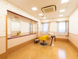 明るい理美容室