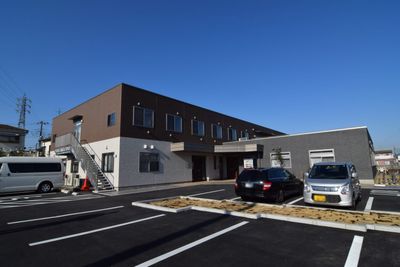 広々とした駐車場