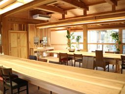 木目調ダイニングルーム