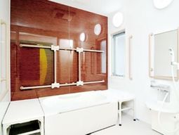 明るい居室の様子