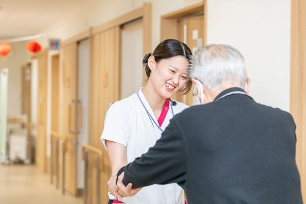 スタッフと利用者が交流する廊下