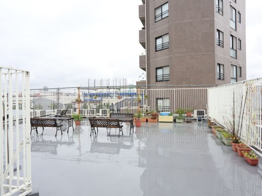 開放的な屋外テラス