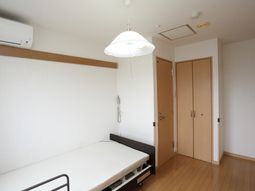 シンプルな和室居室