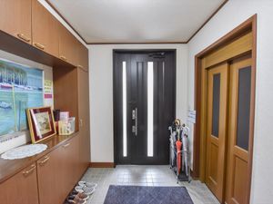 玄関と廊下の風景