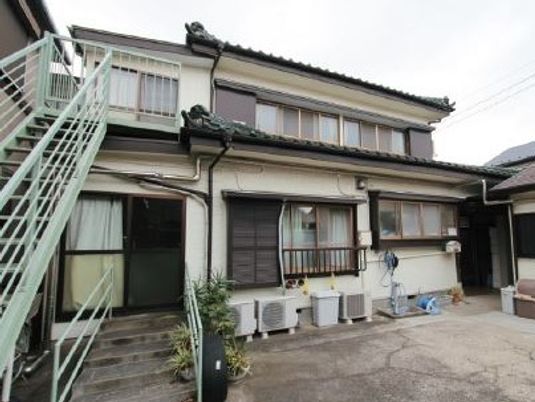 平屋建てのアットホームな外観