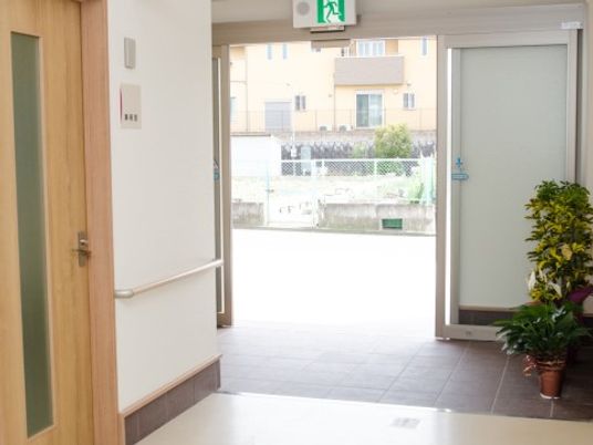 明るい玄関ホール