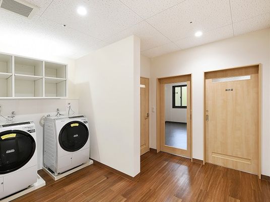 洗濯機のある廊下  