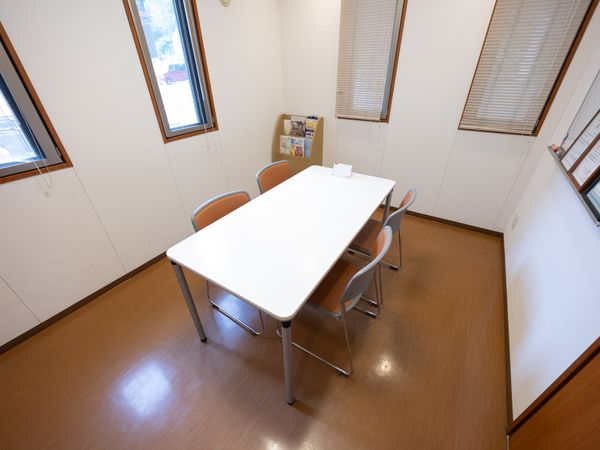明るい会議室  