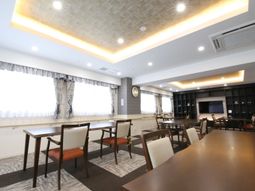 明るいダイニングスペース