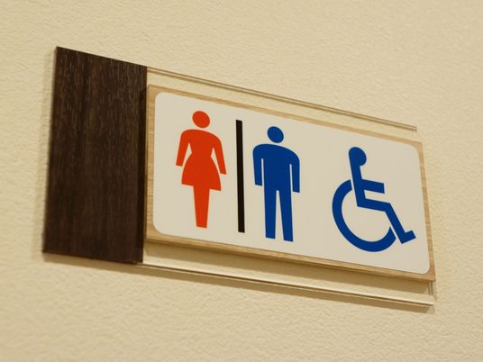 トイレ案内サイン