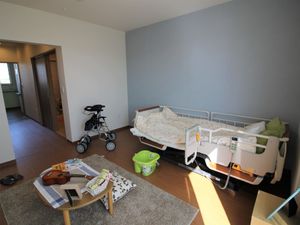 広々とした明るい居室