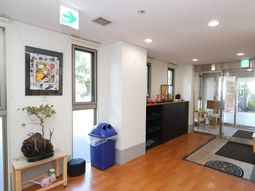 エントランスの洗練された雰囲気