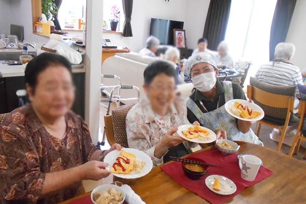 リビングで団らん