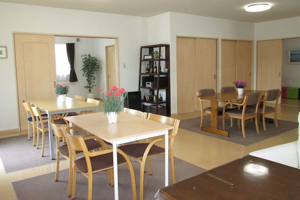 明るいダイニングルーム