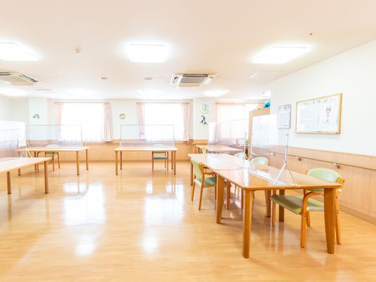 明るい食堂のスペース