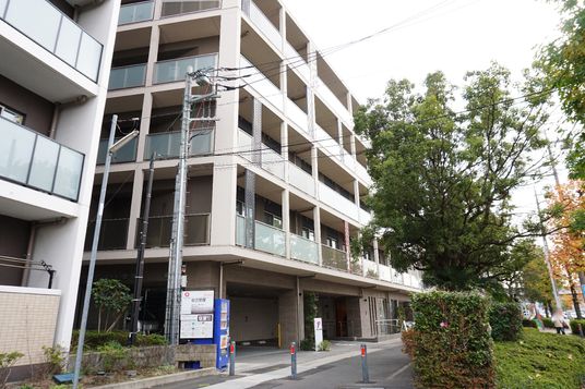 多階層建物の外観