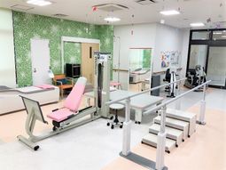 リハビリ用具整った部屋