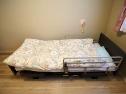 安全柵付きシングルベッド