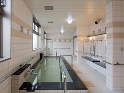 清潔な浴室スペース