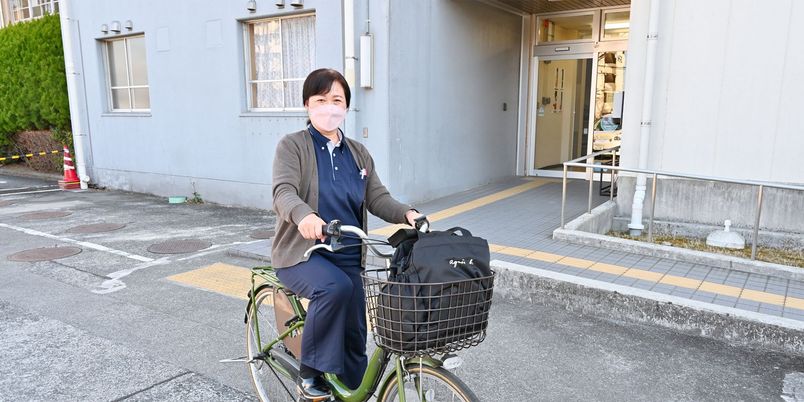 スタッフが自転車で通勤
