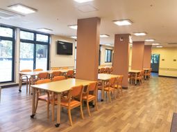明るい食堂エリア