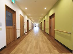 綺麗な廊下の景観