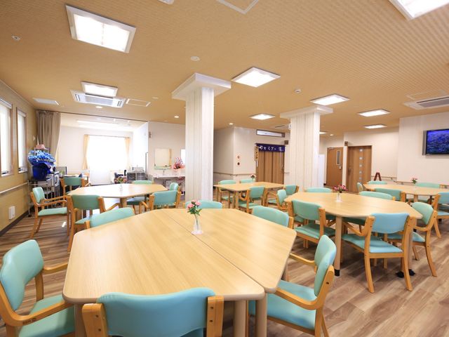 明るい食堂の一角