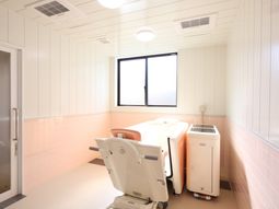 清潔な浴室内装