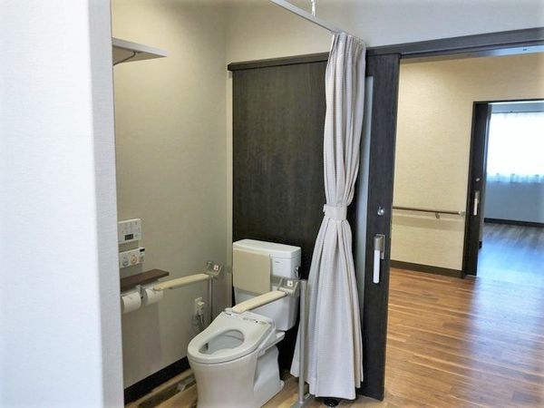 清潔なトイレの一角