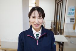 明るい表情のスタッフ