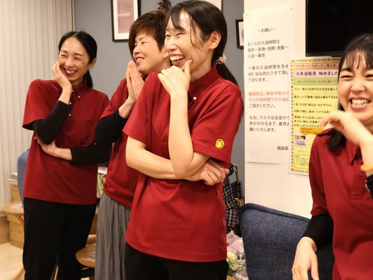 笑顔のスタッフ達