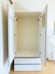 収納家具の開放的空間