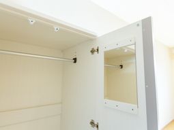 清潔なクローゼット