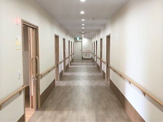清潔な明るい廊下
