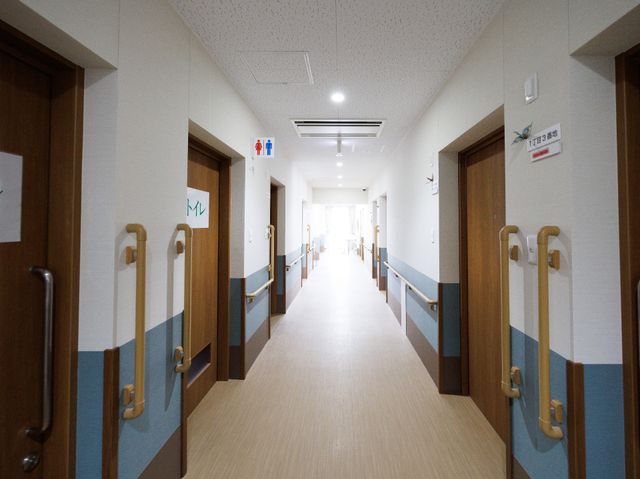 清潔で明るい廊下