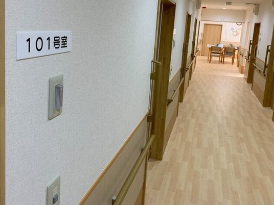明るい廊下  